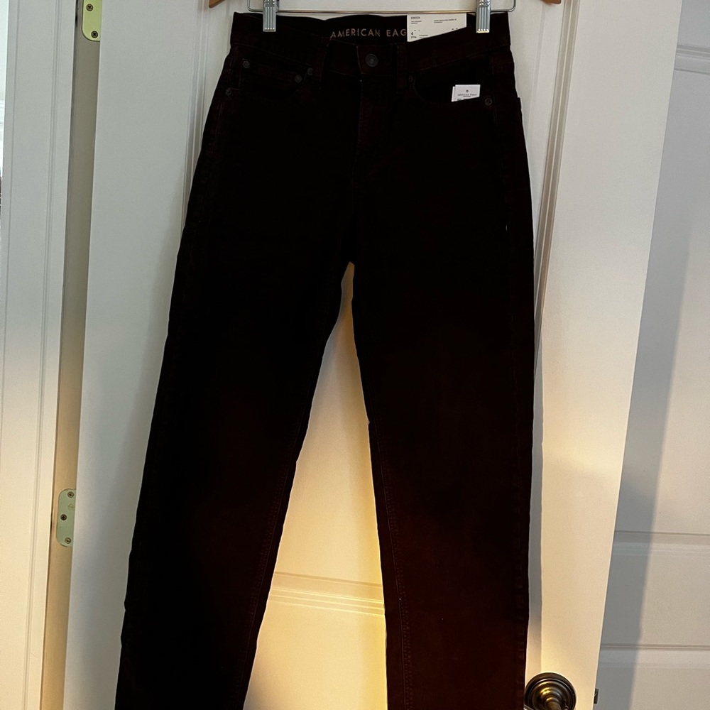 Brand new American Eagle standard size 4, stretch, high-rise corduroy pants.